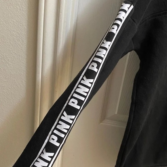 PINK Victoria Secrets Black Pullover Sweater Size Small - Picture 2 of 6